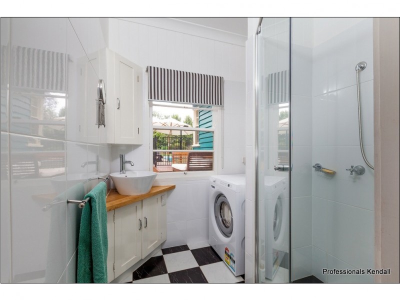28 Central Avenue, Tamborine Mountain QLD 4272