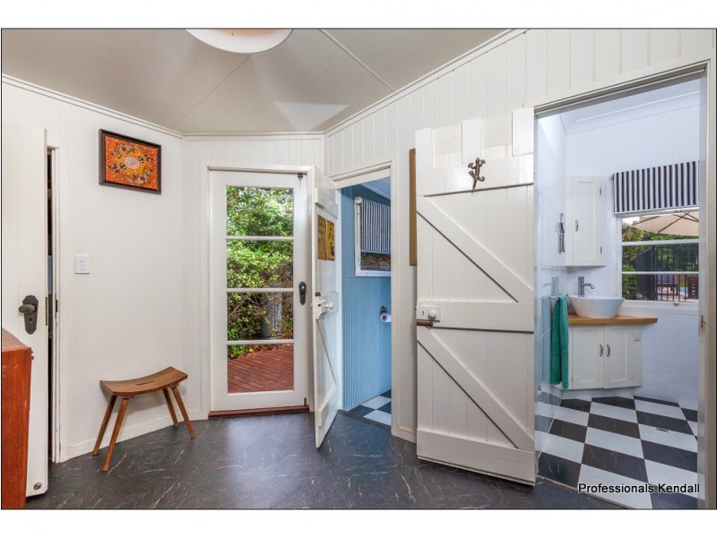 28 Central Avenue, Tamborine Mountain QLD 4272