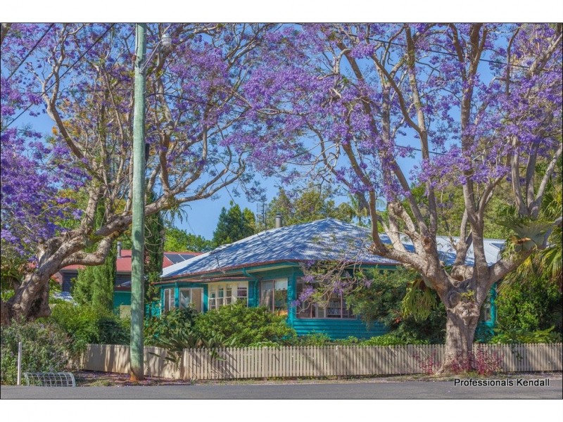 28 Central Avenue, Tamborine Mountain QLD 4272
