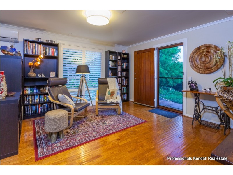 21 Beacon Road, Tamborine Mountain QLD 4272