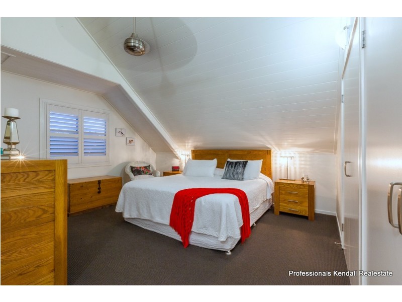 21 Beacon Road, Tamborine Mountain QLD 4272