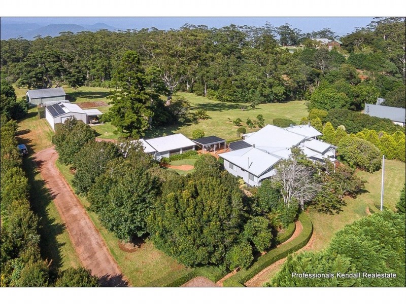 102 Beacon Road, Tamborine Mountain QLD 4272