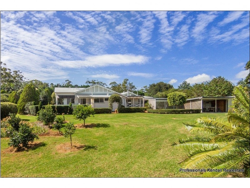 102 Beacon Road, Tamborine Mountain QLD 4272