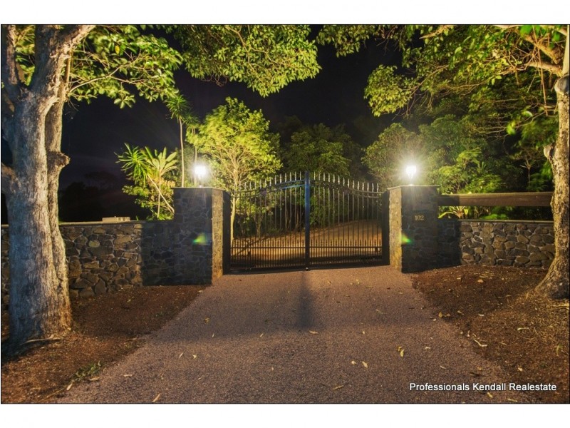 102 Beacon Road, Tamborine Mountain QLD 4272