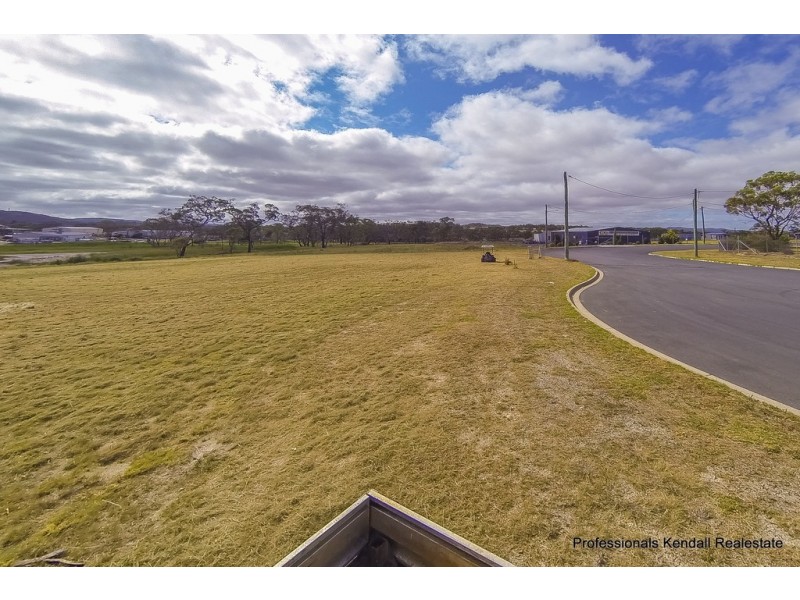 14 Gourlas Crt, Stanthorpe QLD 4380