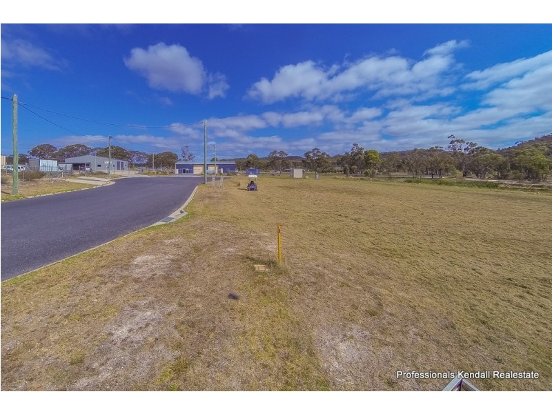 14 Gourlas Crt, Stanthorpe QLD 4380