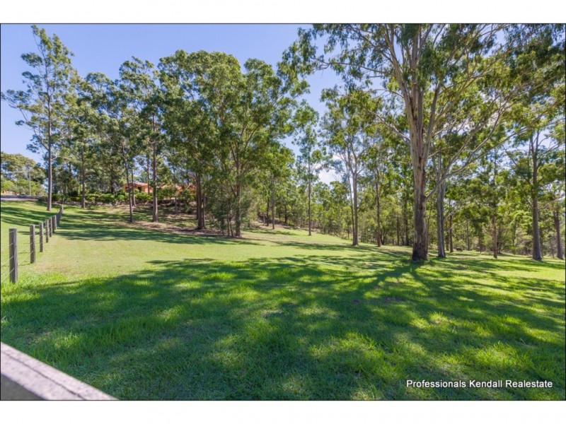 1 Shorthorn Court, Tamborine QLD 4270