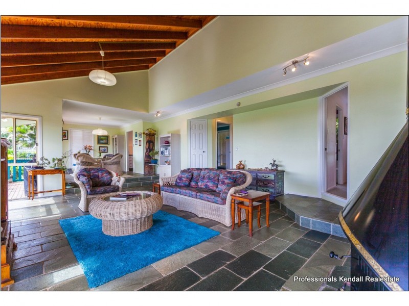 11 Elbert Court, Tamborine Mountain QLD 4272