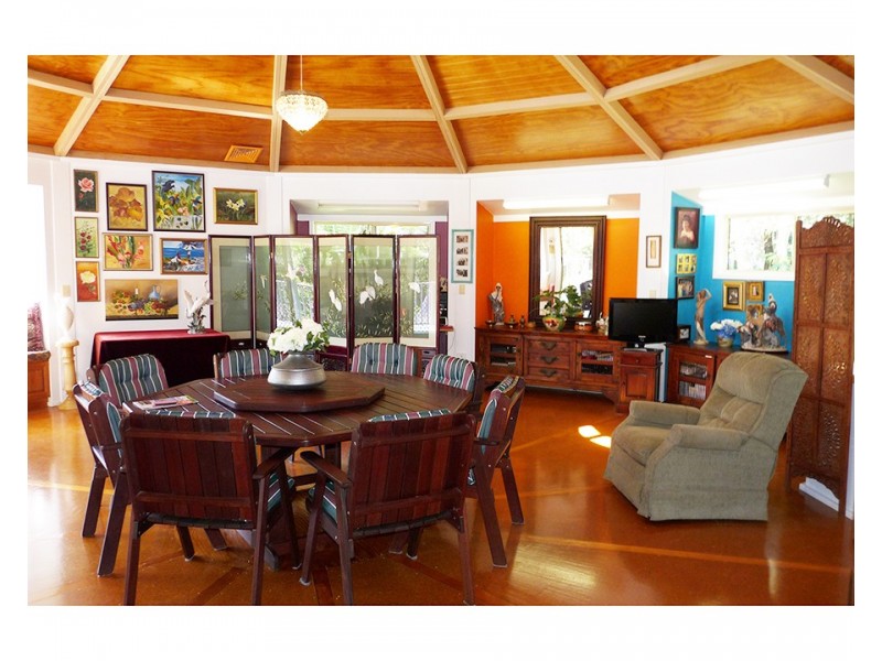 10 North Street, Tamborine Mountain QLD 4272