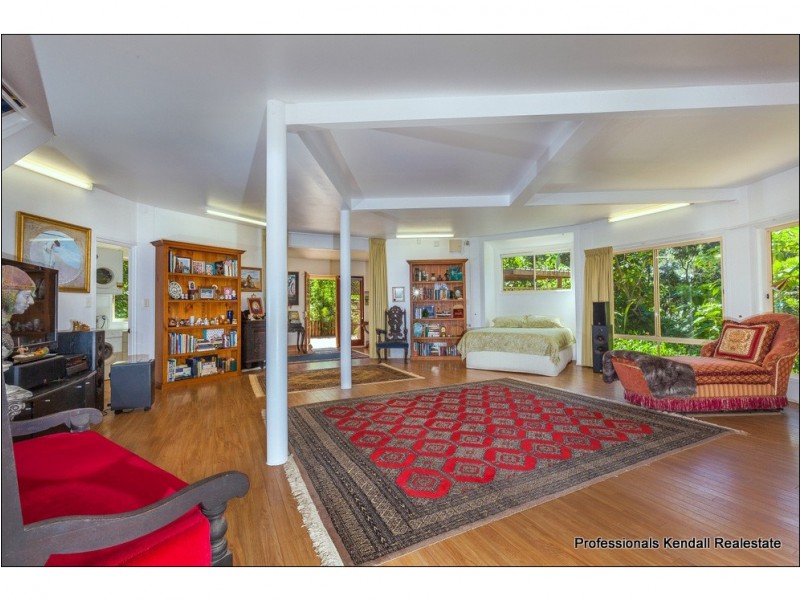 10 North Street, Tamborine Mountain QLD 4272