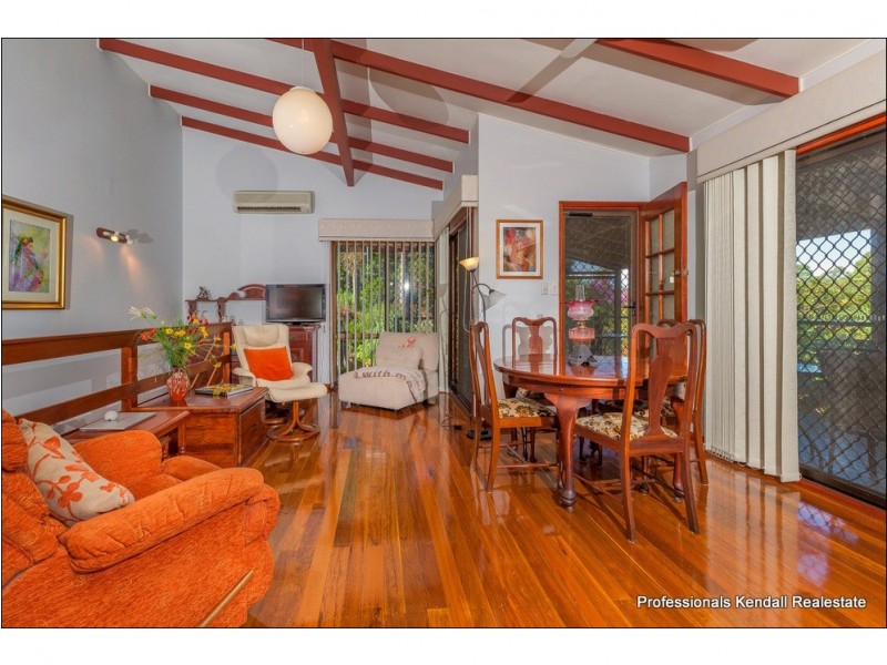 9 Madura Court, Tamborine Mountain QLD 4272