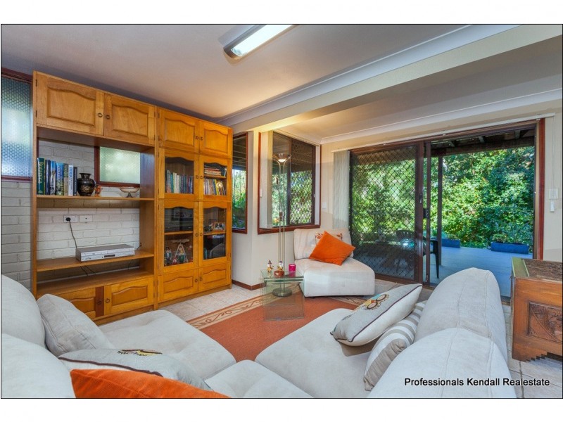 9 Madura Court, Tamborine Mountain QLD 4272