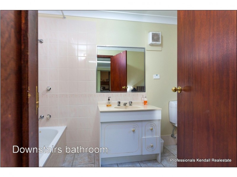 9 Madura Court, Tamborine Mountain QLD 4272