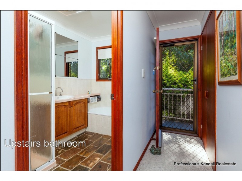 9 Madura Court, Tamborine Mountain QLD 4272