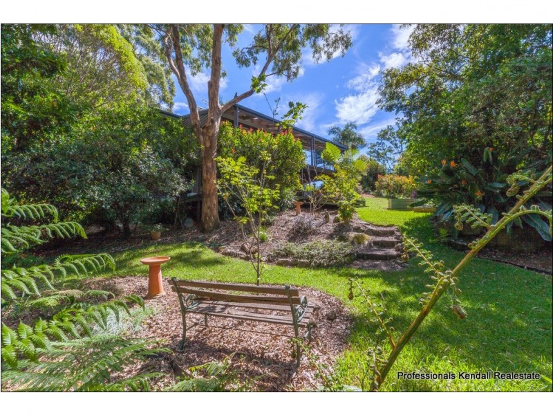 9 Madura Court, Tamborine Mountain QLD 4272