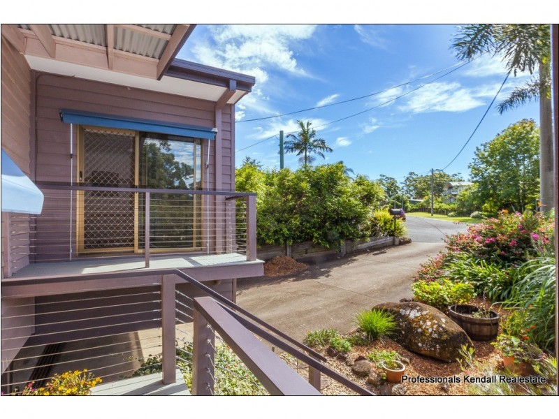 9 Madura Court, Tamborine Mountain QLD 4272
