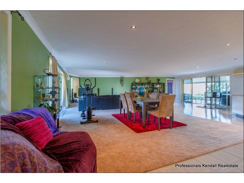 5 Celebes Court, Tamborine Mountain QLD 4272