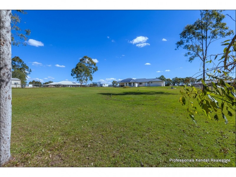 100 Old Coach Road, Tamborine QLD 4270