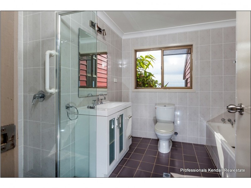 27 Witherby Cresent, Tamborine Mountain QLD 4272