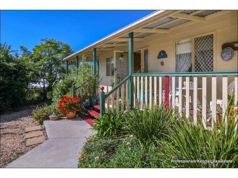 12 Sumatra Court, Tamborine Mountain QLD 4272