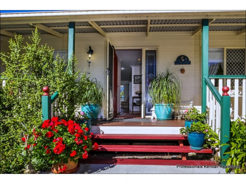 12 Sumatra Court, Tamborine Mountain QLD 4272