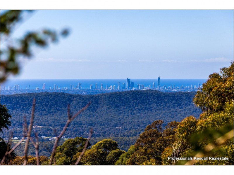 12 Sumatra Court, Tamborine Mountain QLD 4272