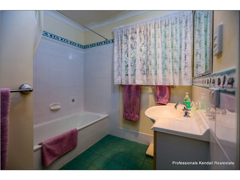 12 Sumatra Court, Tamborine Mountain QLD 4272