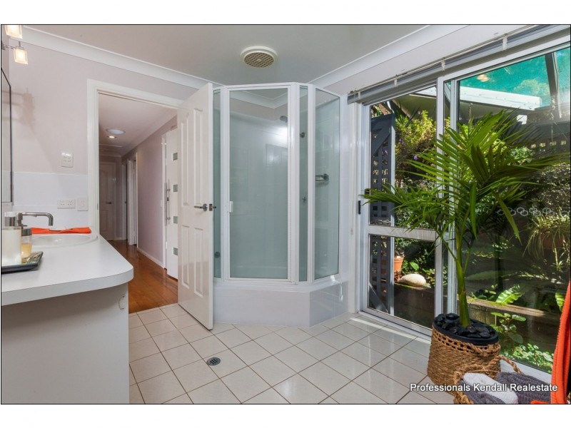101 Guanaba Road, Tamborine Mountain QLD 4272