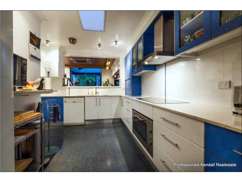 76 Main Western Road, Tamborine Mountain QLD 4272