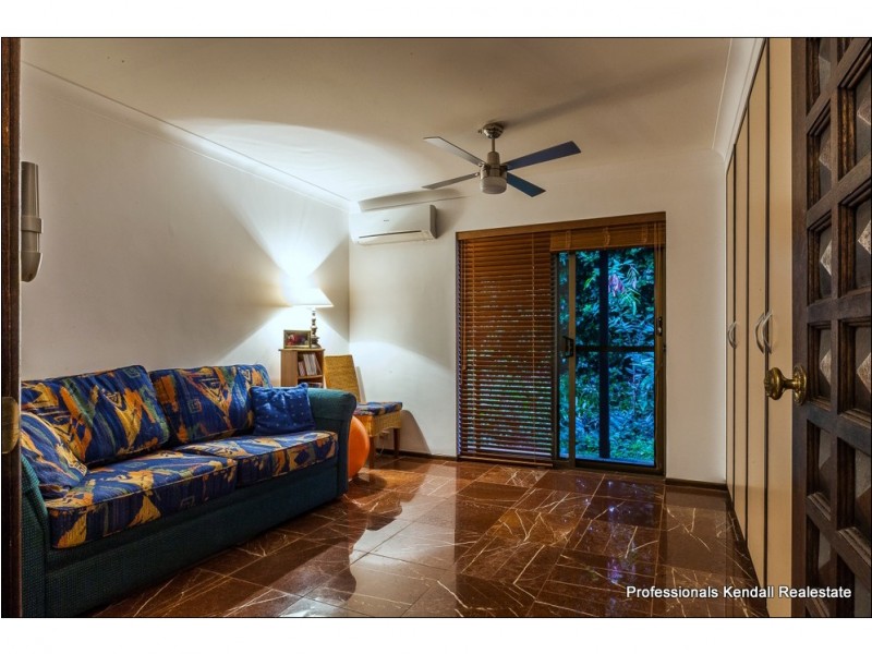 76 Main Western Road, Tamborine Mountain QLD 4272