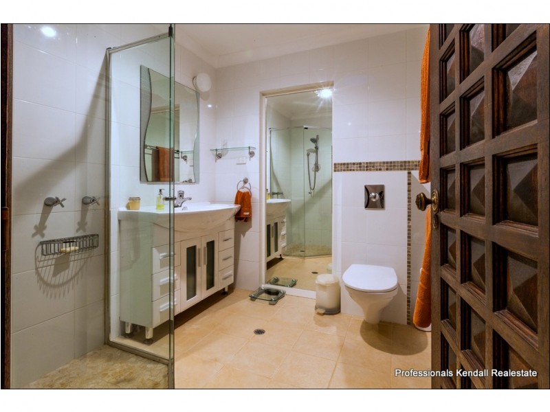 76 Main Western Road, Tamborine Mountain QLD 4272