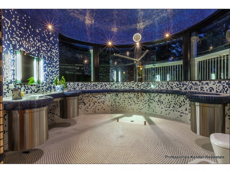 76 Main Western Road, Tamborine Mountain QLD 4272