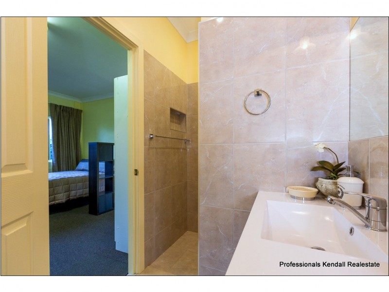 10-12 Justin Avenue, Tamborine Mountain QLD 4272