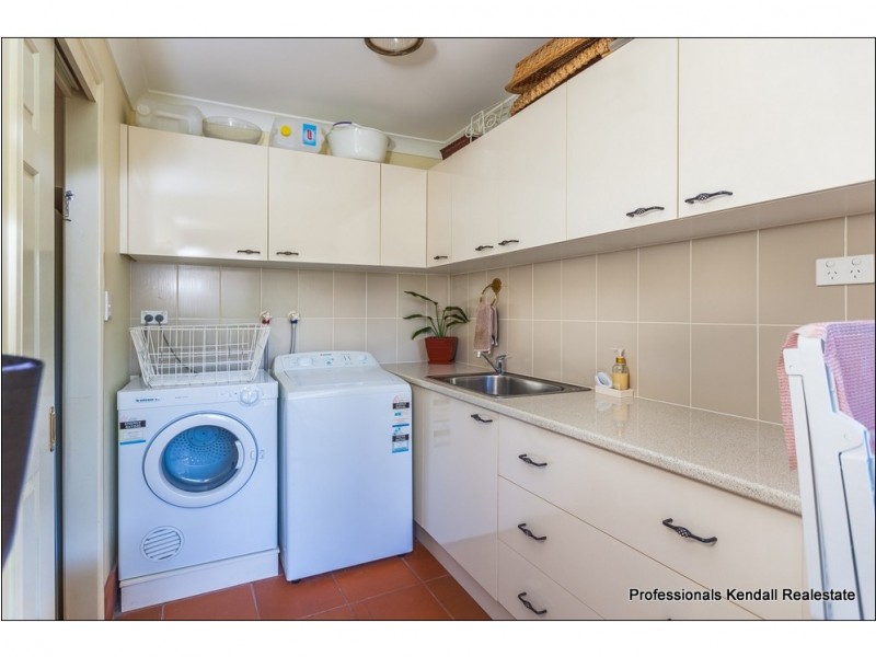 10-12 Justin Avenue, Tamborine Mountain QLD 4272