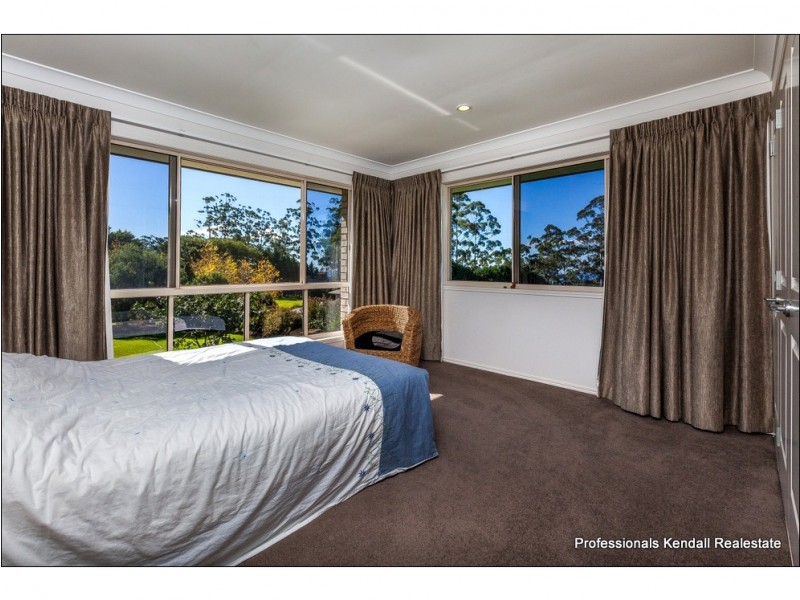 21 St James Ct, Tamborine Mountain QLD 4272