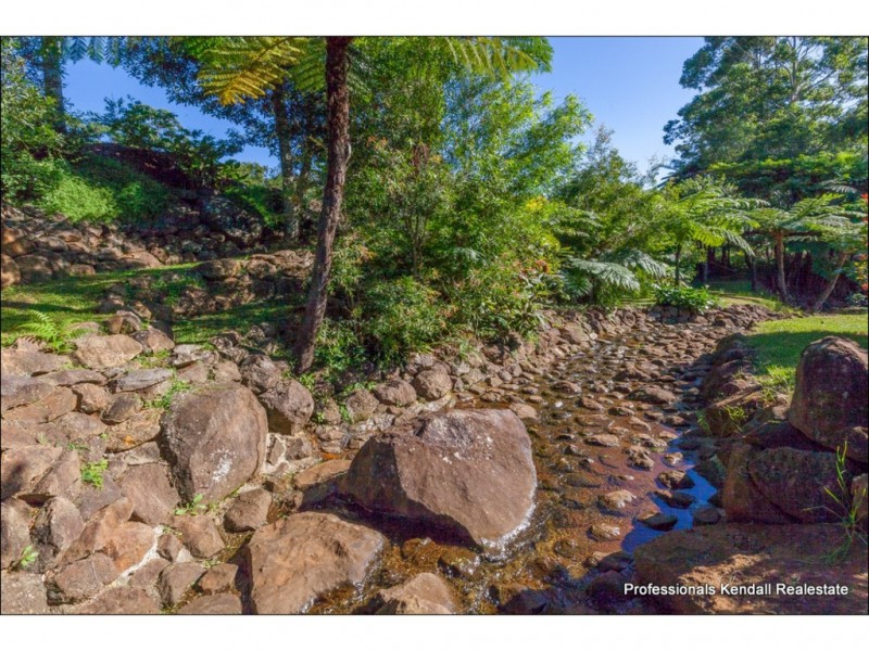 21 St James Ct, Tamborine Mountain QLD 4272