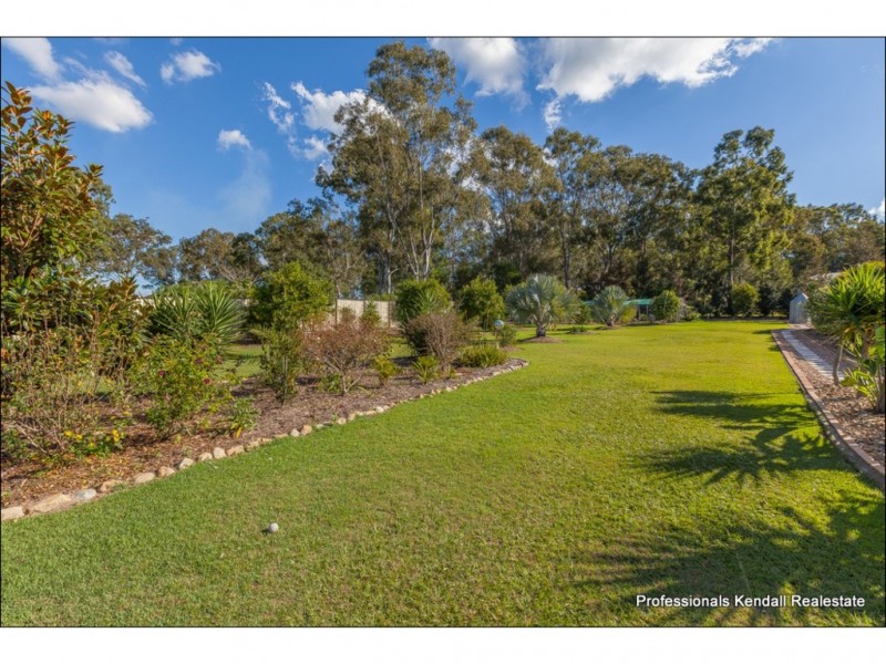 18 Racecourse Place, Tamborine QLD 4270