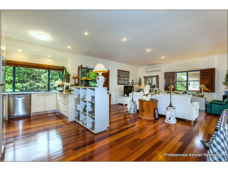 Unit 3/27-29 Capo Lane, Tamborine Mountain QLD 4272