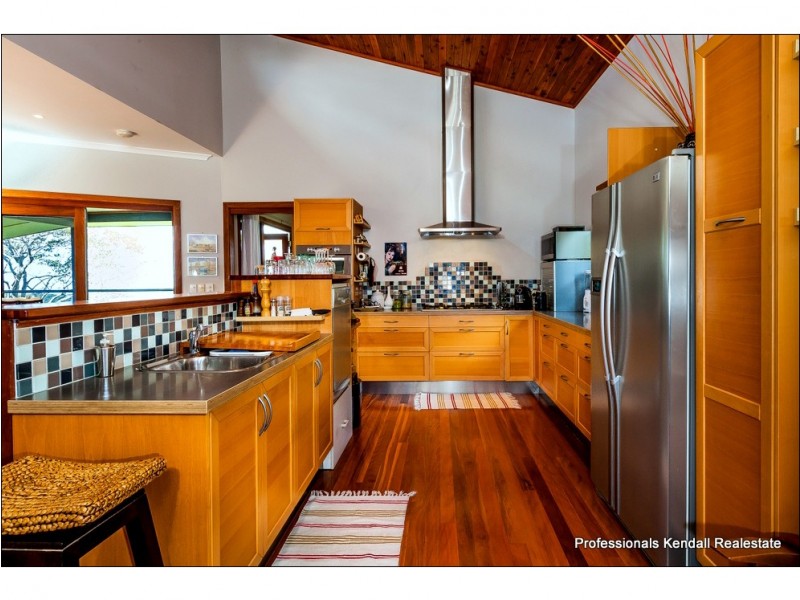 73 Magnetic Drive, Tamborine Mountain QLD 4272