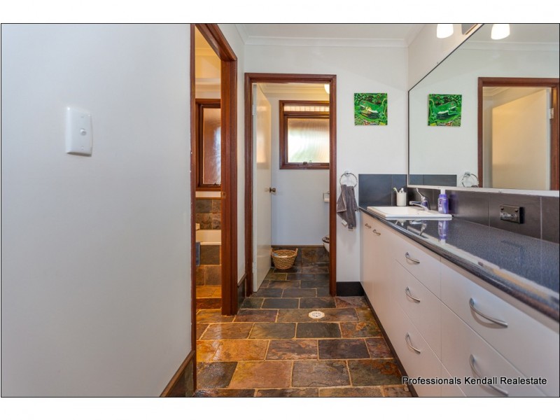 24 Cibola Drive, Tamborine Mountain QLD 4272