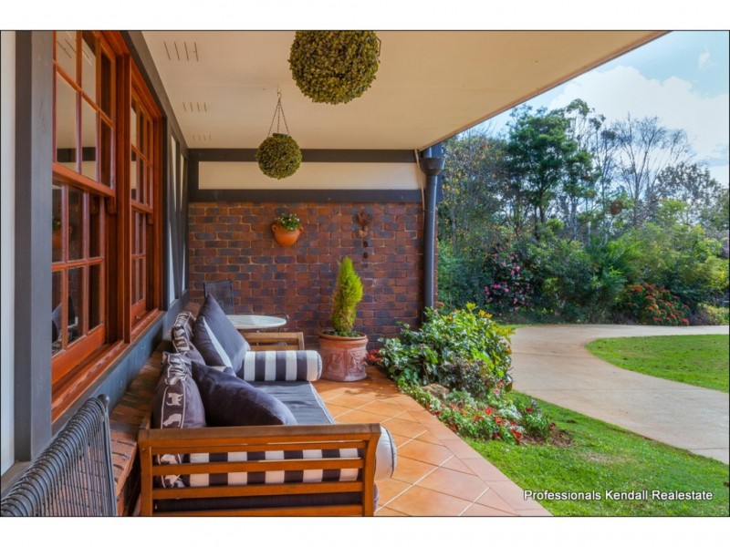 25 Bateke Road, Tamborine Mountain QLD 4272