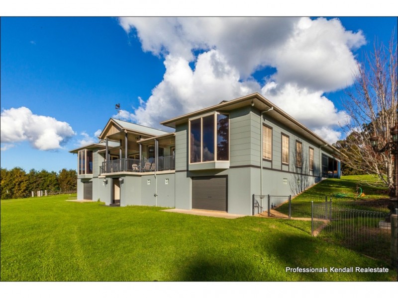 9 Curtis Road, Tamborine Mountain QLD 4272
