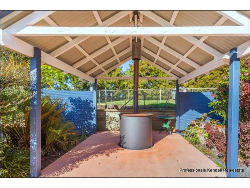 9 Curtis Road, Tamborine Mountain QLD 4272