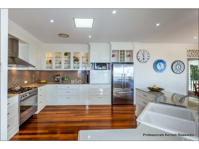 14 Eagles Retreat Place, Tamborine Mountain QLD 4272