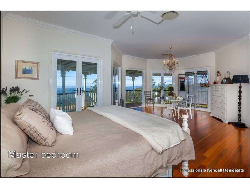 14 Eagles Retreat Place, Tamborine Mountain QLD 4272