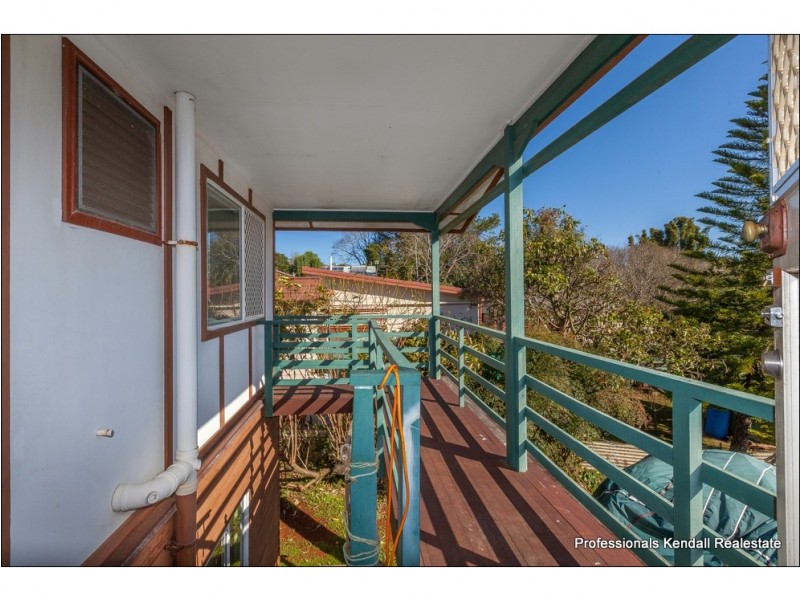 16 Southport Av, Tamborine Mountain QLD 4272