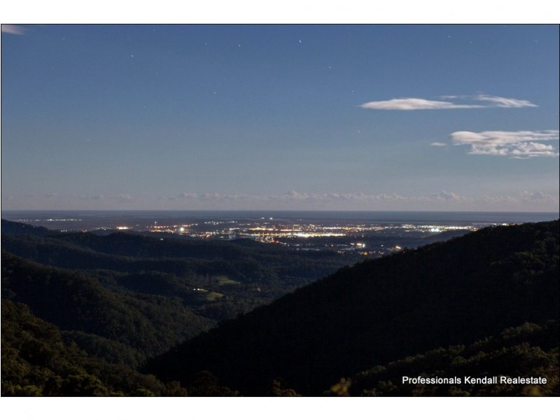 68 The Shelf Road, Tamborine Mountain QLD 4272