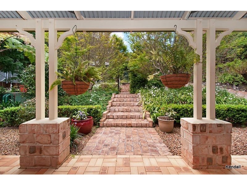 20 Ben Nevis Street, Tamborine Mountain QLD 4272