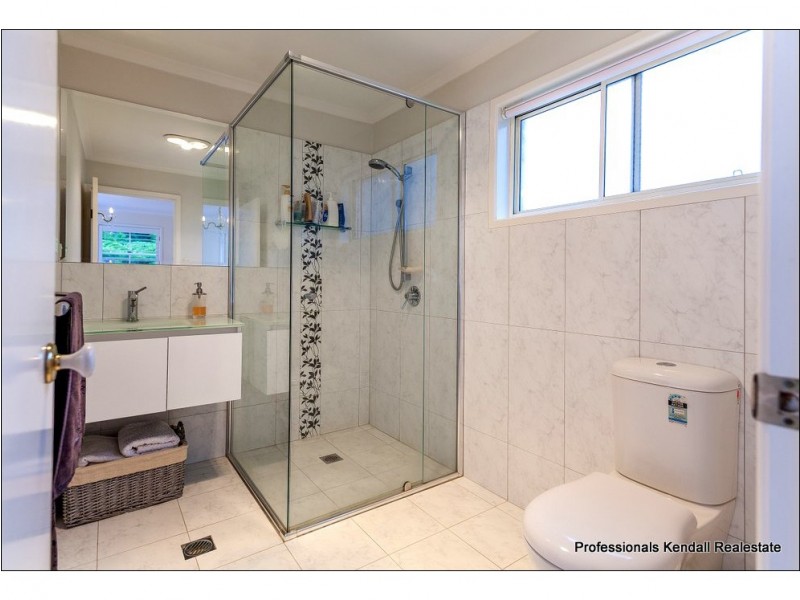 20 Ben Nevis Street, Tamborine Mountain QLD 4272