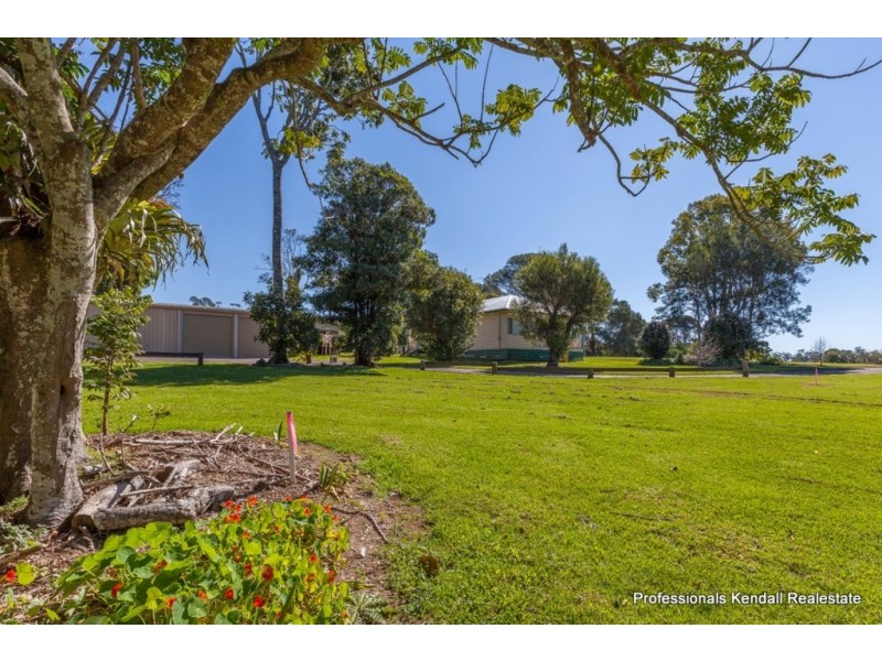 135 Eagle Heights Road, Tamborine Mountain QLD 4272